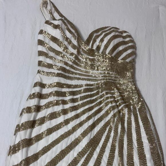 ASHLEY LAUREN Gold White Embellished Women's Homecoming Prom Mini Court  Dress